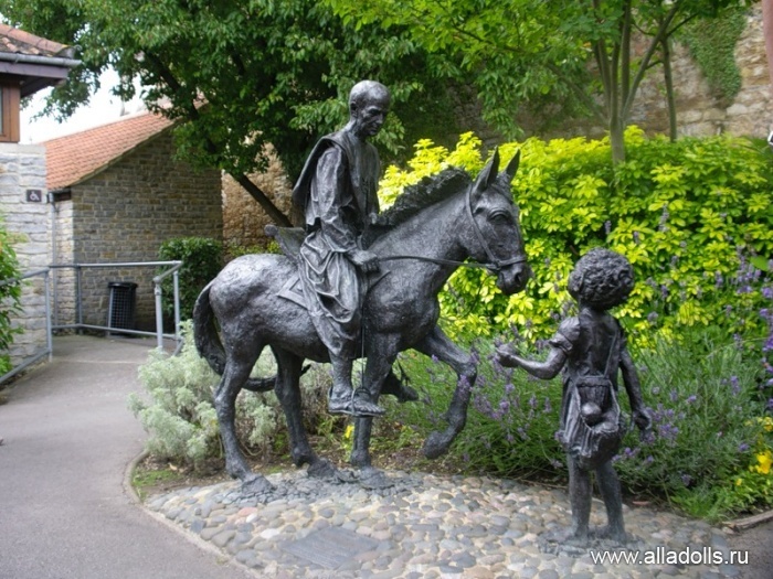 Гластонбери _ "Монах и мальчик"