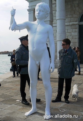 Венеция. Мальчик с лягушкой