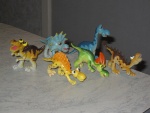 Веселые динозаврики