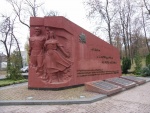 Киев _ Памятник студентам и преподавателям Киевского политехнического института
