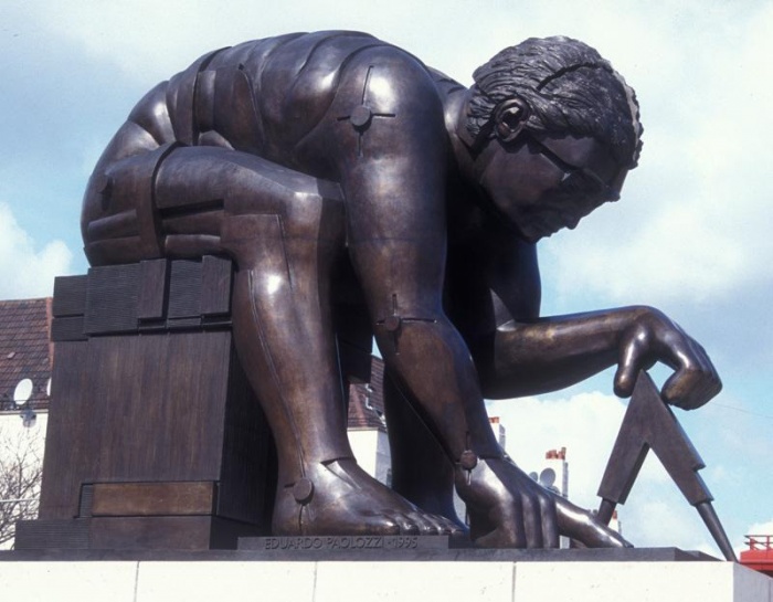 Лондон _ Скульптура "Ньютон"