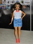 Fashionistas Doll 32 Dolled Up Denim - Curvy_ Barbie