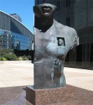 Париж, Дефанс, У входа в Конференц-центр CNIT