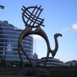 Астана _ Скульптура недалеко от Байтерека