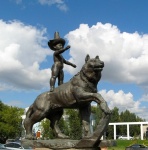 Астана, Казахстан. Скульптура _ Мальчик на волке