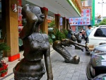 Нанчанг, Китай, Скульптура у ресторана