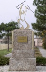 Бердянск _ Памятник на территории санатория.