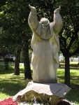 Киев_ Скульптуры в парке "Владимирская горка"