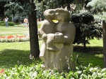 Киев_ Скульптуры в парке "Владимирская горка"