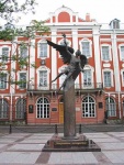 Санкт-Петербург _ Памятник универсантам
