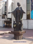Москва _ Памятник Наталии Сац