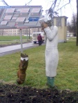Москва, на территории больницы №20_Скульптура. Доктор Айболит