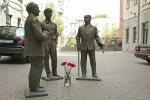 Москва _Памятник известным отечественным драматургам