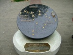 Площадь Звезд _ Скульптура звездочета  (фрагмент)