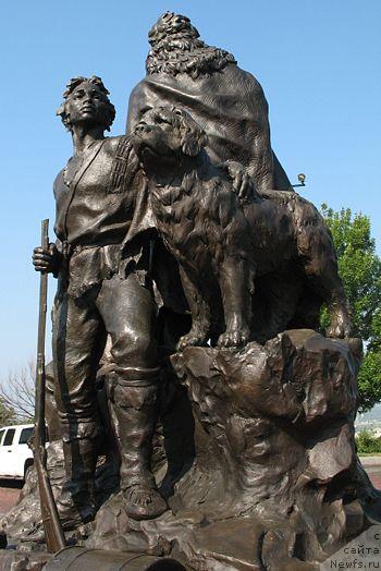 Монумент экспедиции Льюиса и Кларка _ Канзас-сити, штат Миссури, США