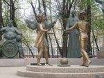 Москва, Болотная площадь _ Памятник порокам _Фрагмент